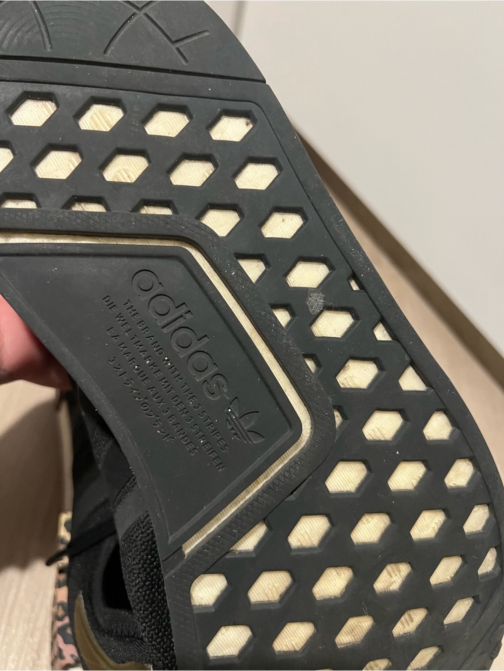 adidas NMD R1 - Picture 3 of 4